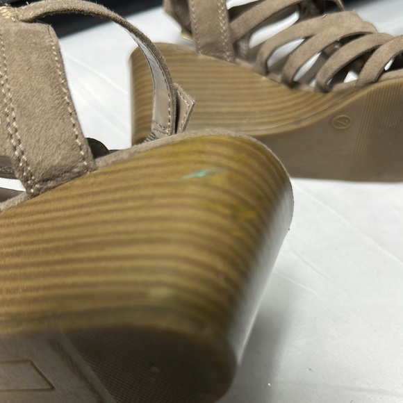 Y.not? Tan Wedge Gladiator Sandals with Ankle Strap Sz 7 - Picture 12 of 16